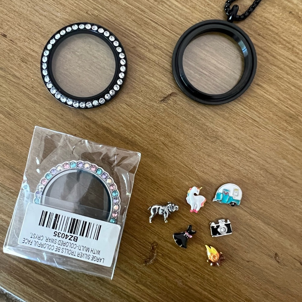 Origami owl necklace, extra face, charms